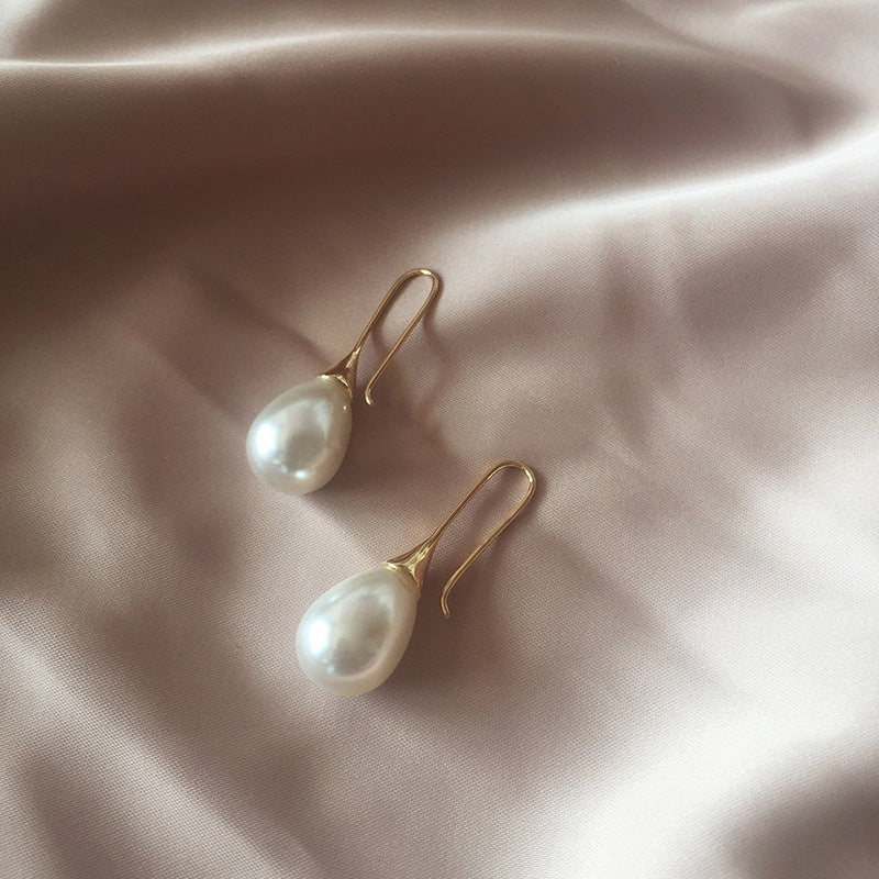 Elegant Waterdrop Pearl Earrings