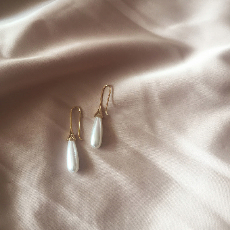 Elegant Waterdrop Pearl Earrings