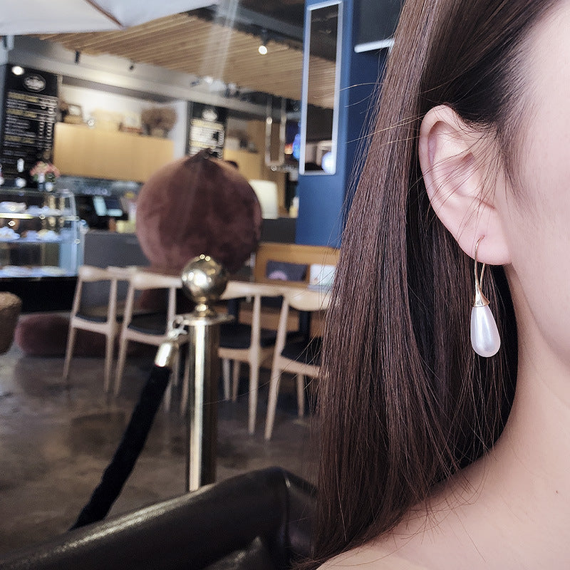 Elegant Waterdrop Pearl Earrings